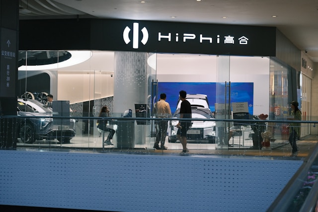 Automotive Flagship Showroom Sheikh Zayed Road